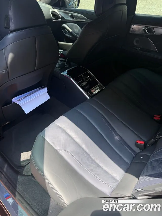BMW 8 Series G15 — Фото автомобиля 15