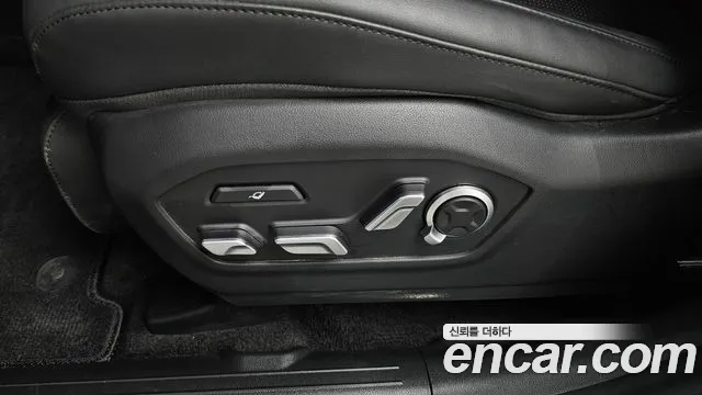 Hyundai Santa Fe MX5 — Фото автомобиля 30