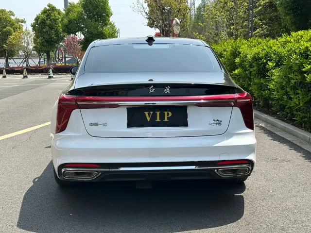 Hongqi H5 — Фото автомобиля 11