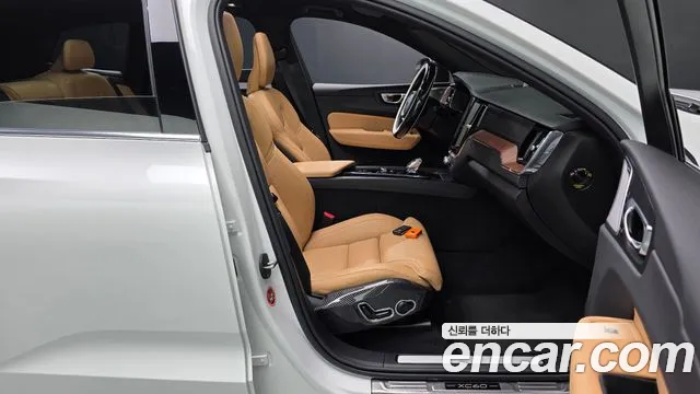 Volvo XC60 2nd Gen — Фото автомобиля 16