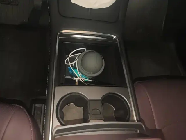 Tesla Model Y — Фото автомобиля 16