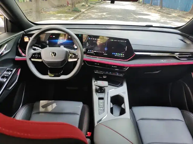 Changan X5 Plus — Фото автомобиля 9