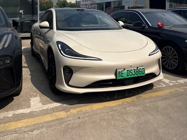 IM Motors L6 — Фото автомобиля 3