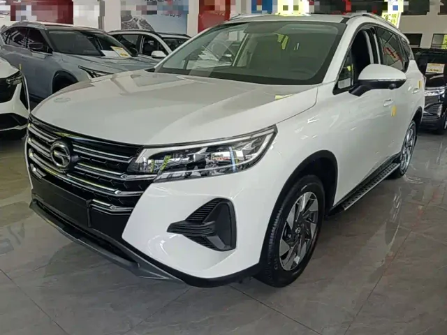 Фотография автомобиля — GAC Trumpchi GS4