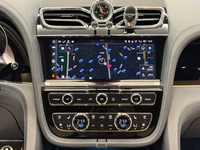 Bentley Bentayga — Фото автомобиля 16