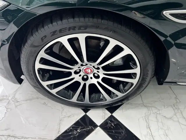 Jaguar XFL — Фото автомобиля 16