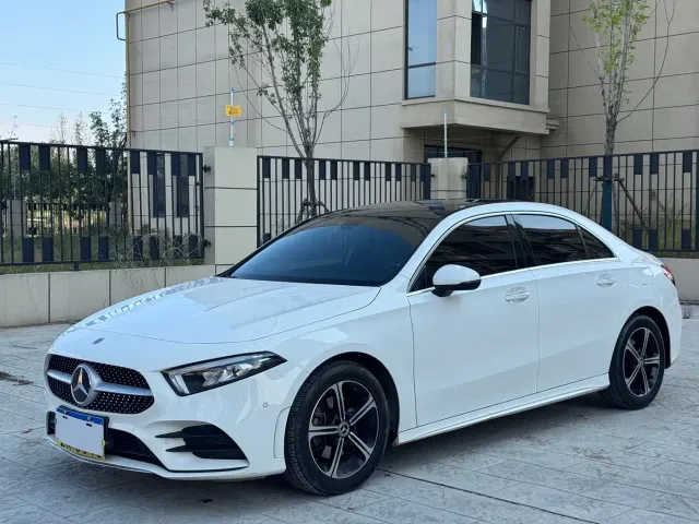 Фотография автомобиля — Mercedes-Benz A-Class