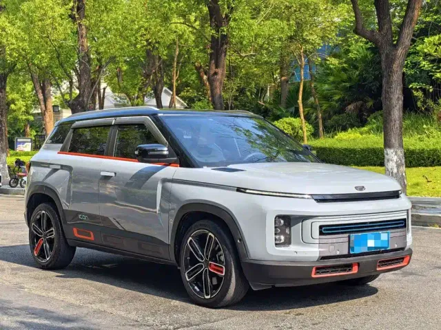 Geely ICON — Фото автомобиля 6