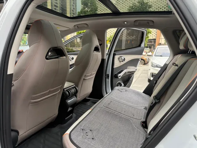 BYD Yuan PLUS — Фото автомобиля 8