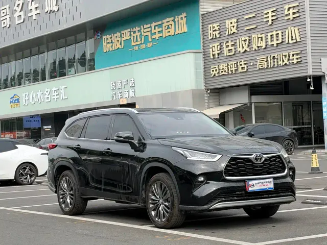 Toyota Highlander — Фото автомобиля 3