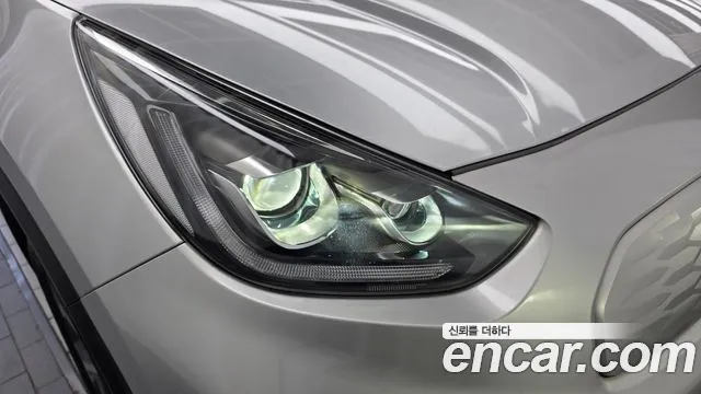 Kia Niro — Фото автомобиля 7