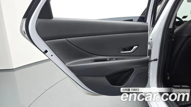 Hyundai Avante CN7 — Фото автомобиля 14