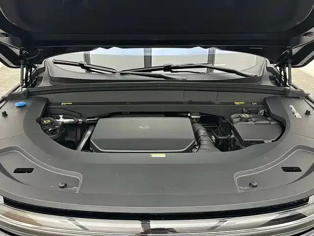 Li Auto L7 — Фото автомобиля 17