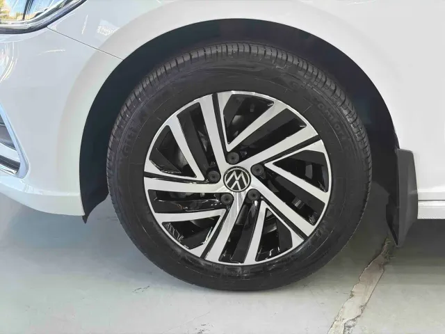 Volkswagen Lavida — Фото автомобиля 12