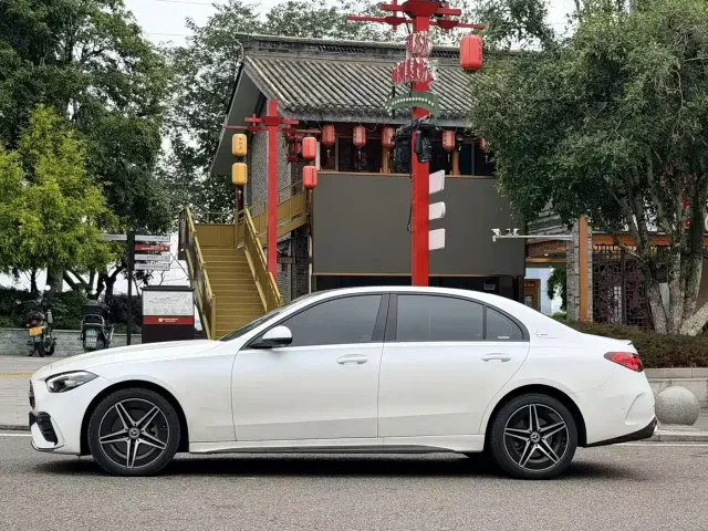 Mercedes-Benz C-Class — Фото автомобиля 2