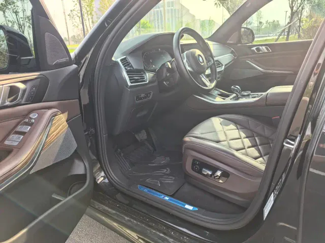 BMW X5 — Фото автомобиля 9