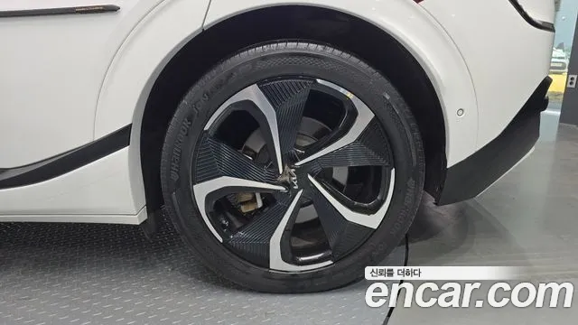 Kia EV6 — Фото автомобиля 20