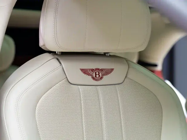 Bentley Flying Spur — Фото автомобиля 14