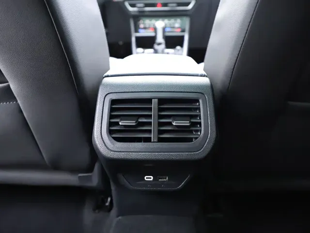 Volkswagen Lavida — Фото автомобиля 13