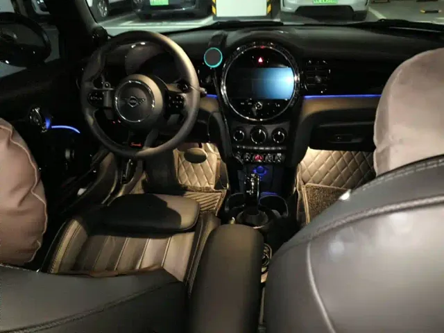MINI Hatch — Фото автомобиля 12