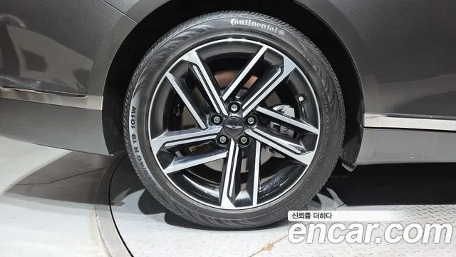 Фотография автомобиля — Genesis G80 G80 (RG3) Бензин 2.5 турбо AWD