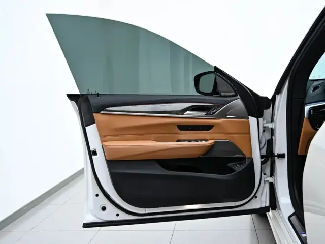 BMW 6 Series Gran Turismo — Фото автомобиля 21