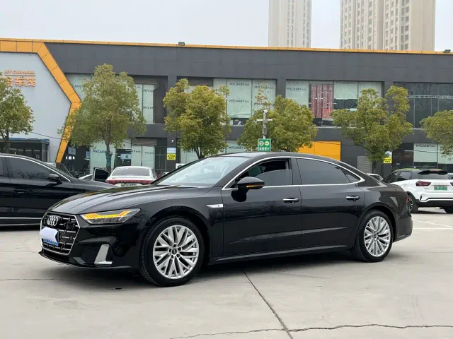 Audi A7L — Фото автомобиля 2