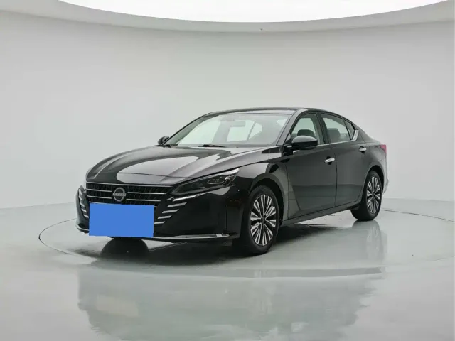 Фотография автомобиля — Nissan Teana