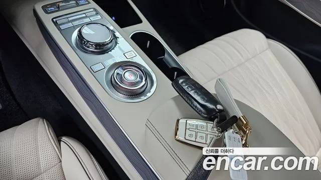 Genesis GV70 2.5T Бензин AWD — Фото автомобиля 9