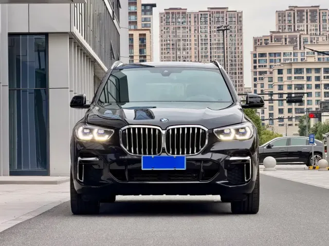 BMW X5 — Фото автомобиля 2