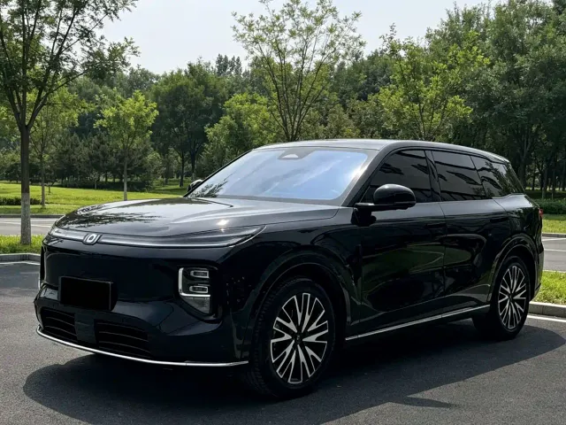 Фотография автомобиля — Changan Qiyuan Q07
