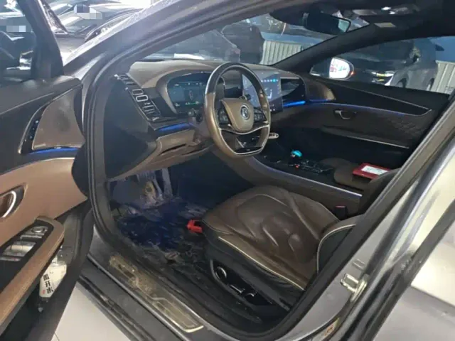 BYD Han — Фото автомобиля 15