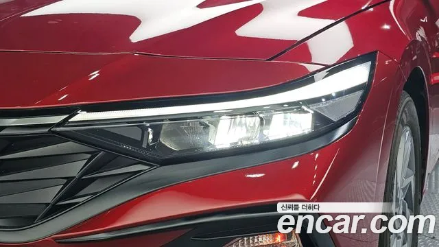 Hyundai AVANTE Modern — Фото автомобиля 21