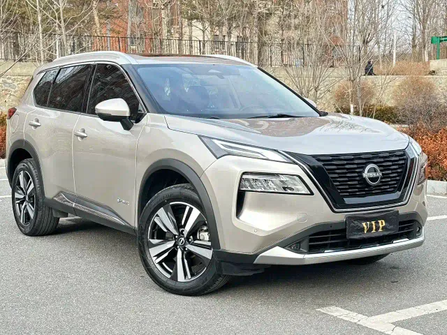 Фотография автомобиля — Nissan X-Trail