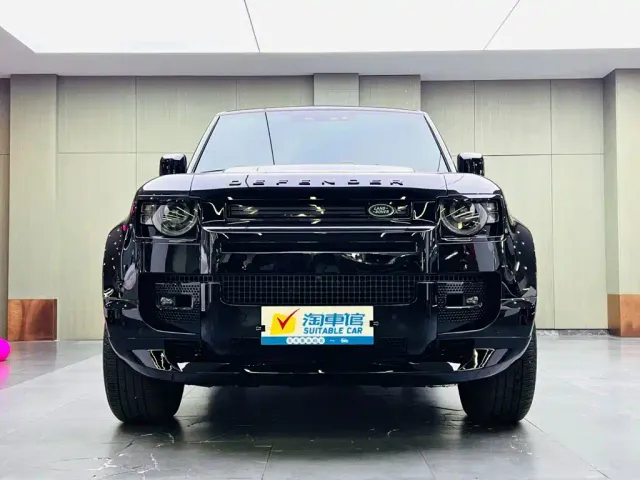 Land Rover Defender — Фото автомобиля 2