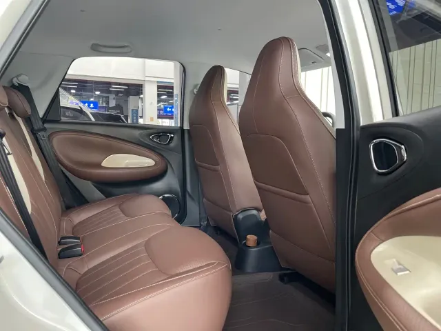 Wuling Bingo — Фото автомобиля 10