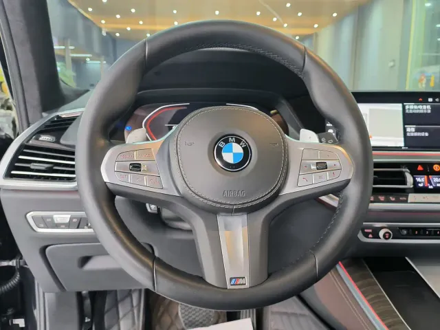 BMW X5 — Фото автомобиля 11