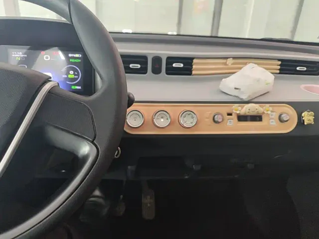 Wuling Hongguang Mini EV — Фото автомобиля 12