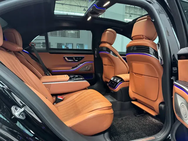 Mercedes-Benz S-Class — Фото автомобиля 25