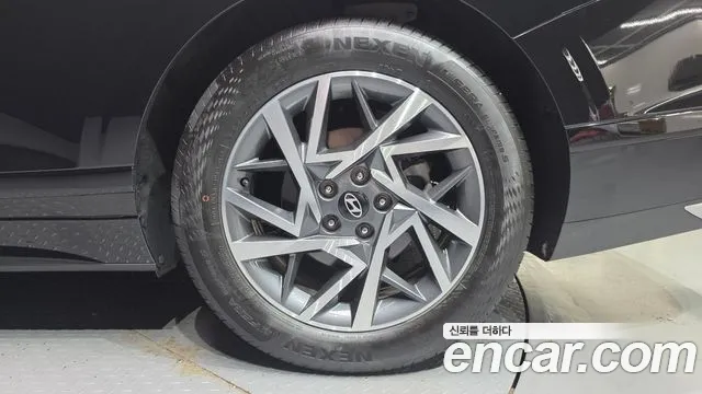 Hyundai Grandeur GN7 — Фото автомобиля 5