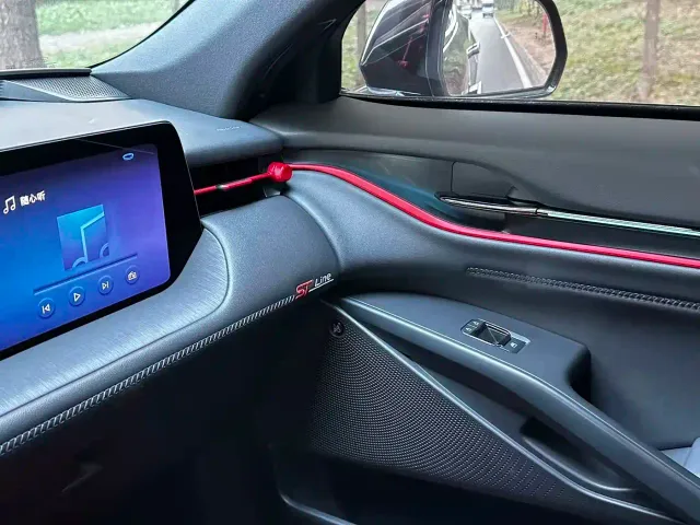 Ford EVOS — Фото автомобиля 15