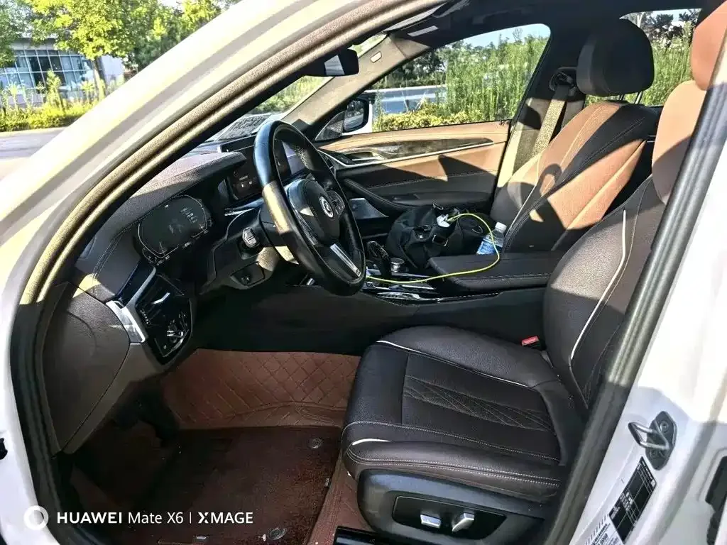 BMW BMW 5 Series 2022 Model Second Facelift 525Li M Sport Package — Фото автомобиля 3