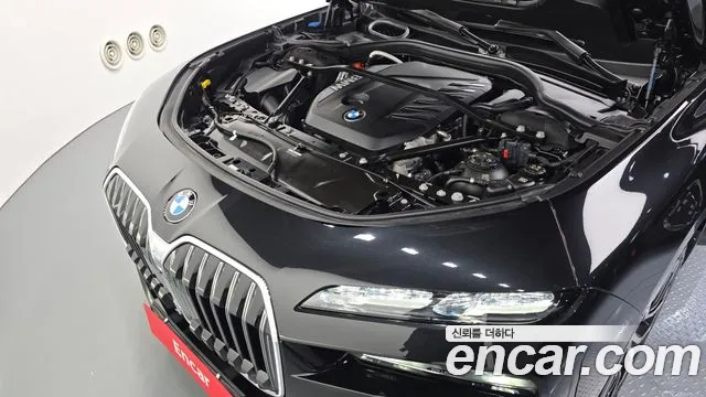 BMW 7 Series — Фото автомобиля 9