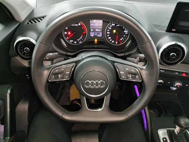 Audi Q2L — Фото автомобиля 10