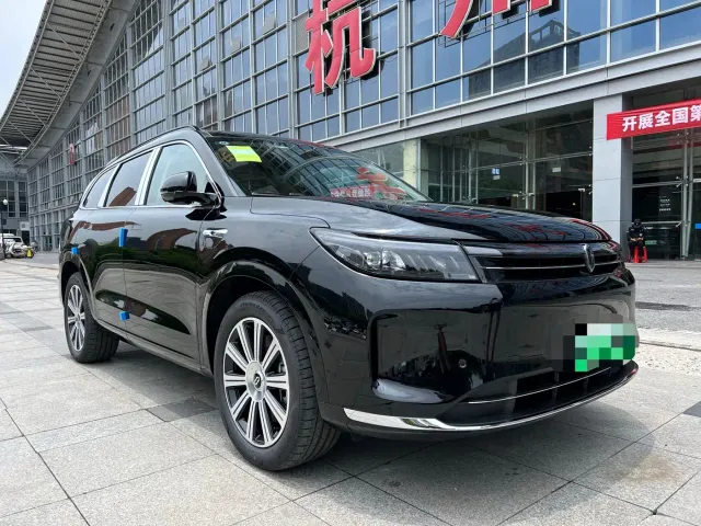 Aito M7 — Фото автомобиля 5