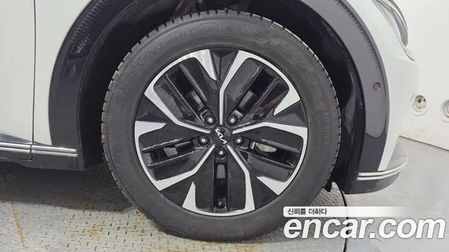 Kia EV6 — Фото автомобиля 21