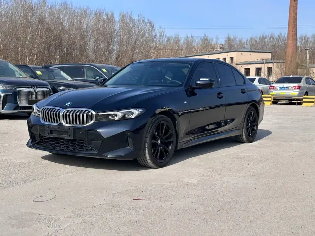 Фотография автомобиля — BMW 3 Series