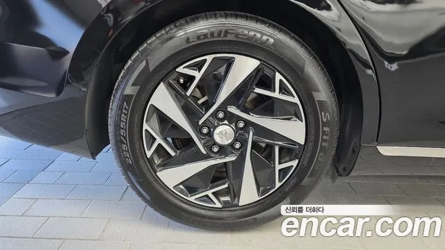 Hyundai Grandeur (New) Hybrid — Фото автомобиля 5