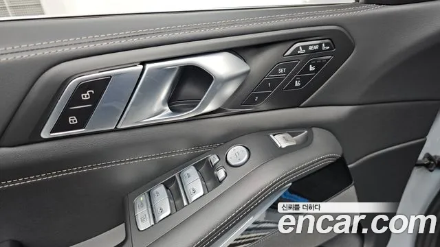 BMW X7 — Фото автомобиля 23