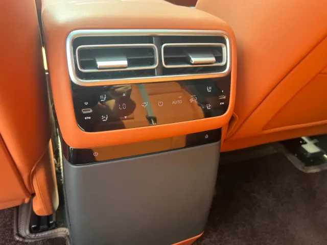 Li Auto Li Auto L6 2025 Pro Smart Renewal Edition — Фото автомобиля 16